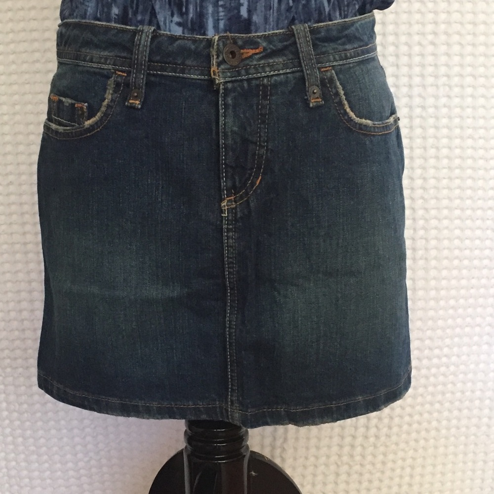 VOLCOM lady/junior jeans shorts